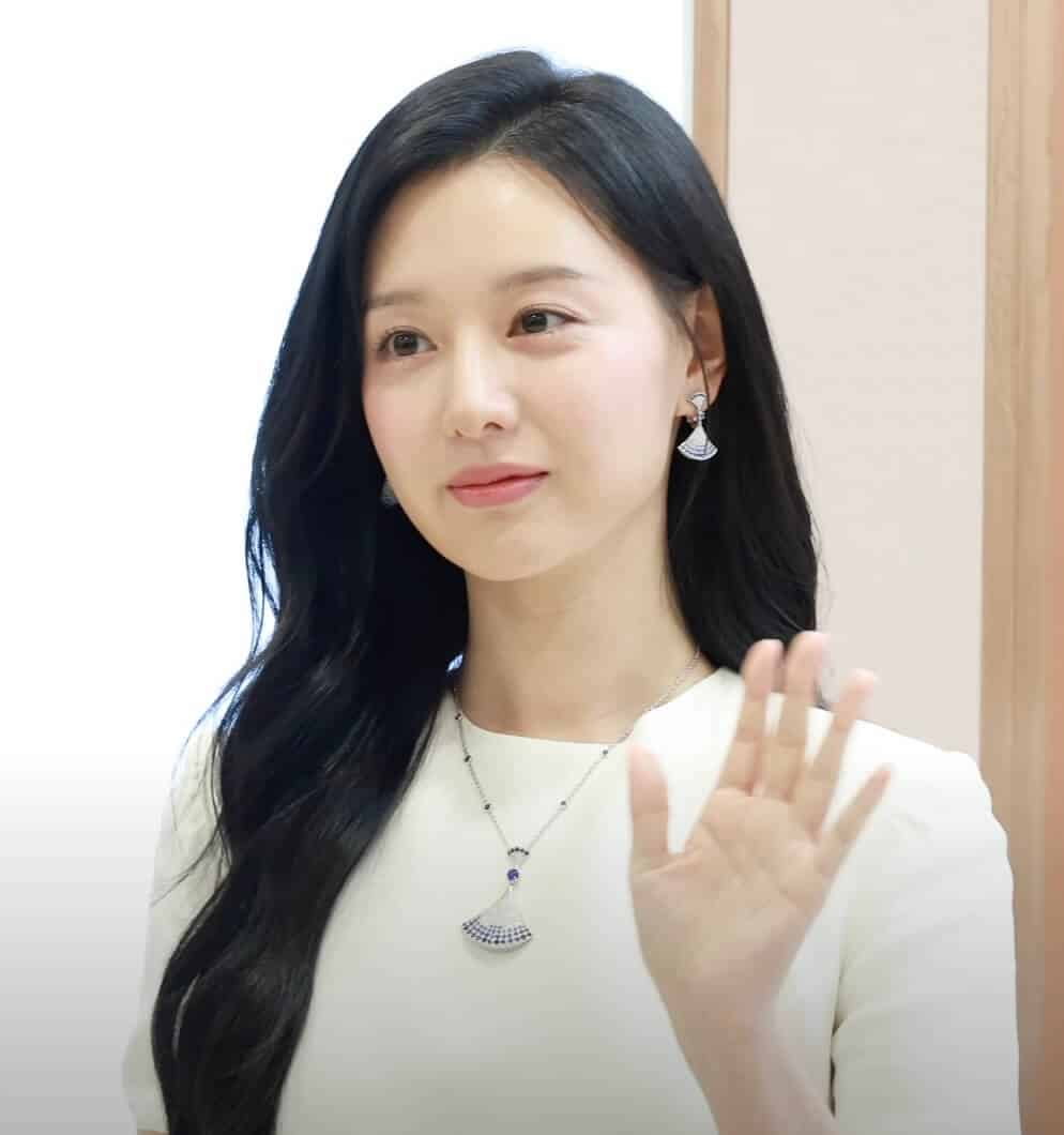 Kim Ji-won: The Versatile Actress Behind Iconic Roles and Personal Excellence