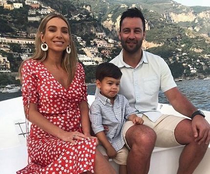 Nadia Bartel: Fashion Influencer, Family Life, and Professional Achievements