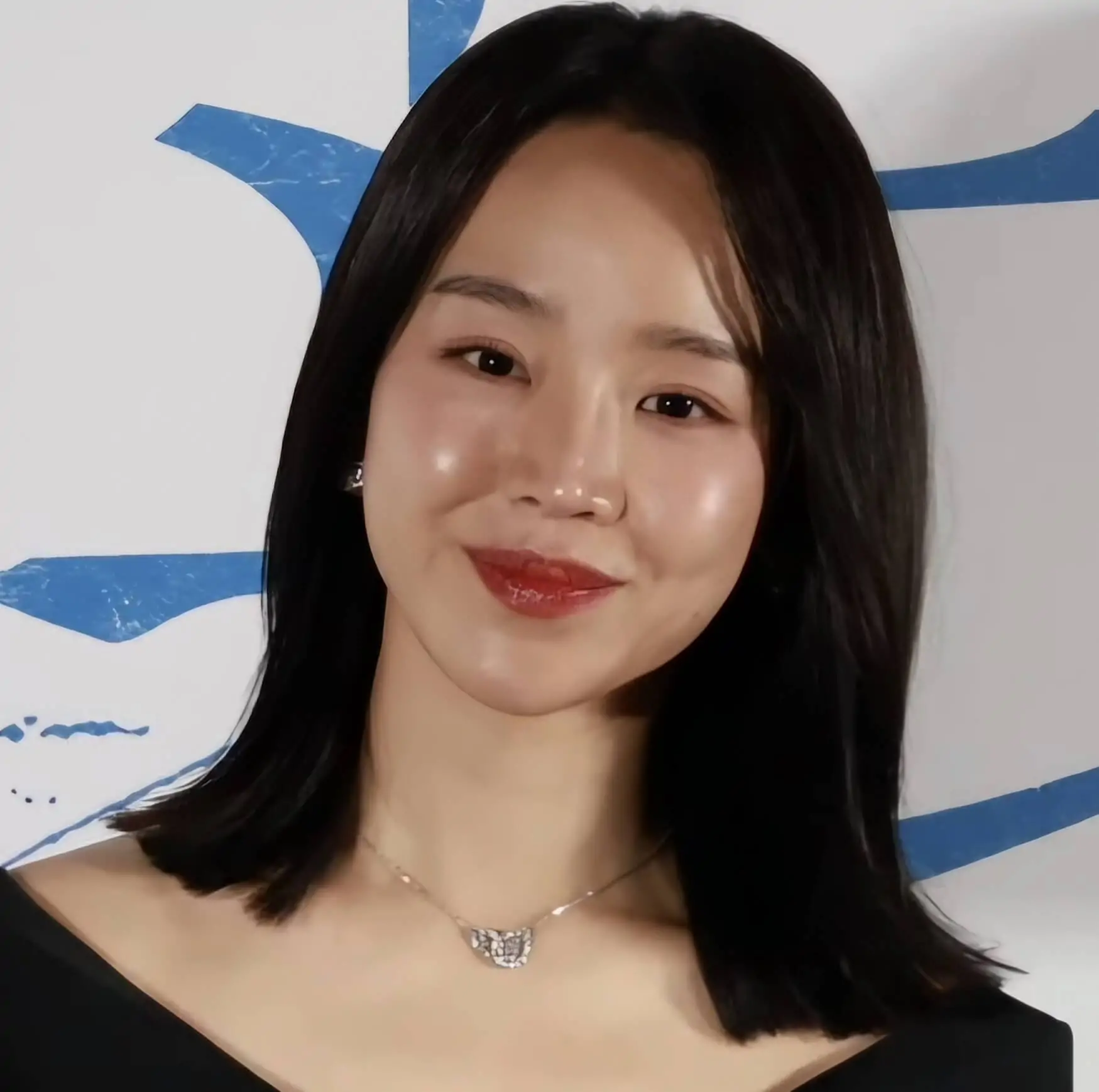 Shin Hye-sun: A Comprehensive Portrait of a Beloved Korean Actress