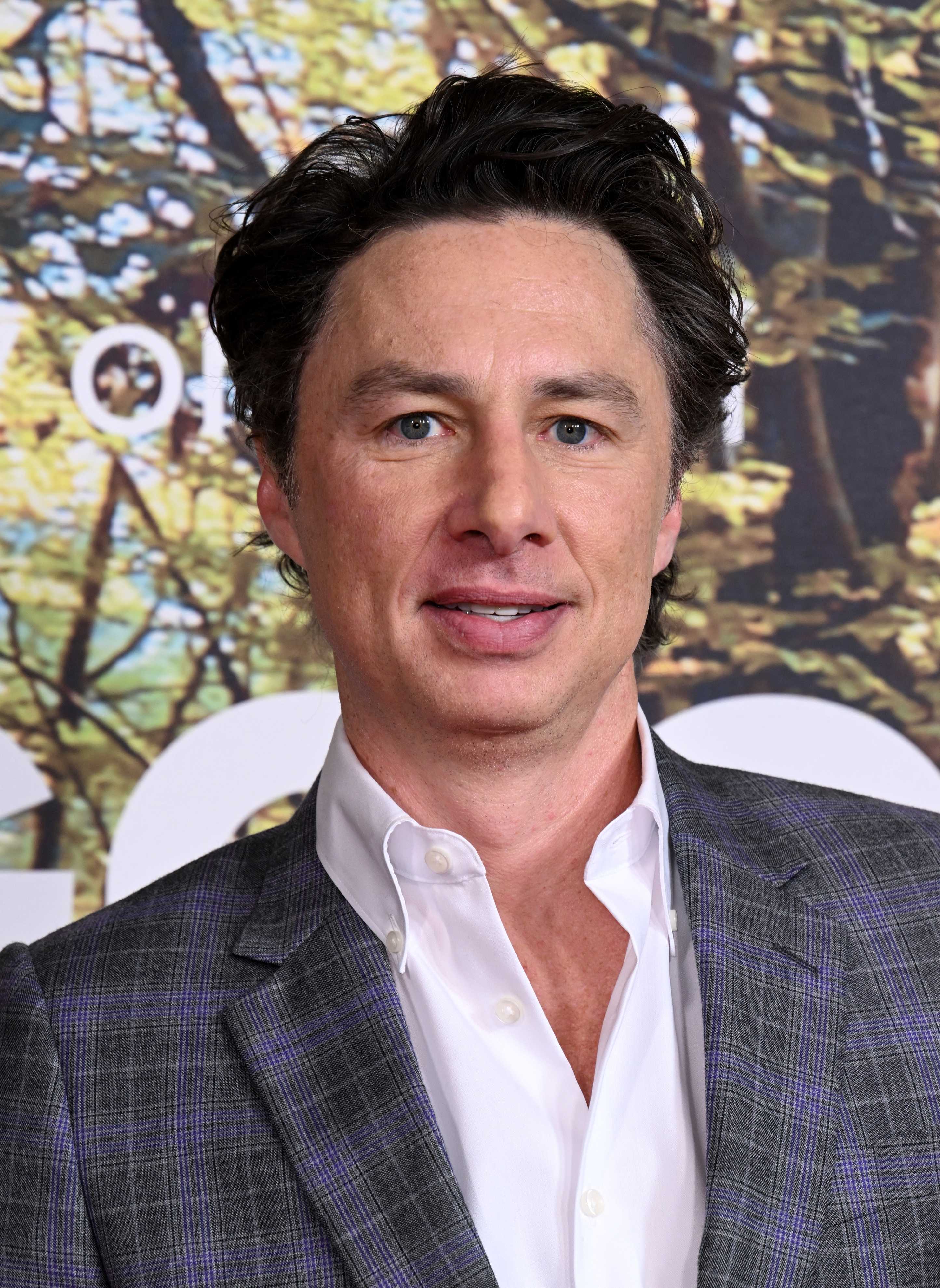 Exploring the Emotional Depth of Scrubs' Final Season Amid Health Crisis Storylines