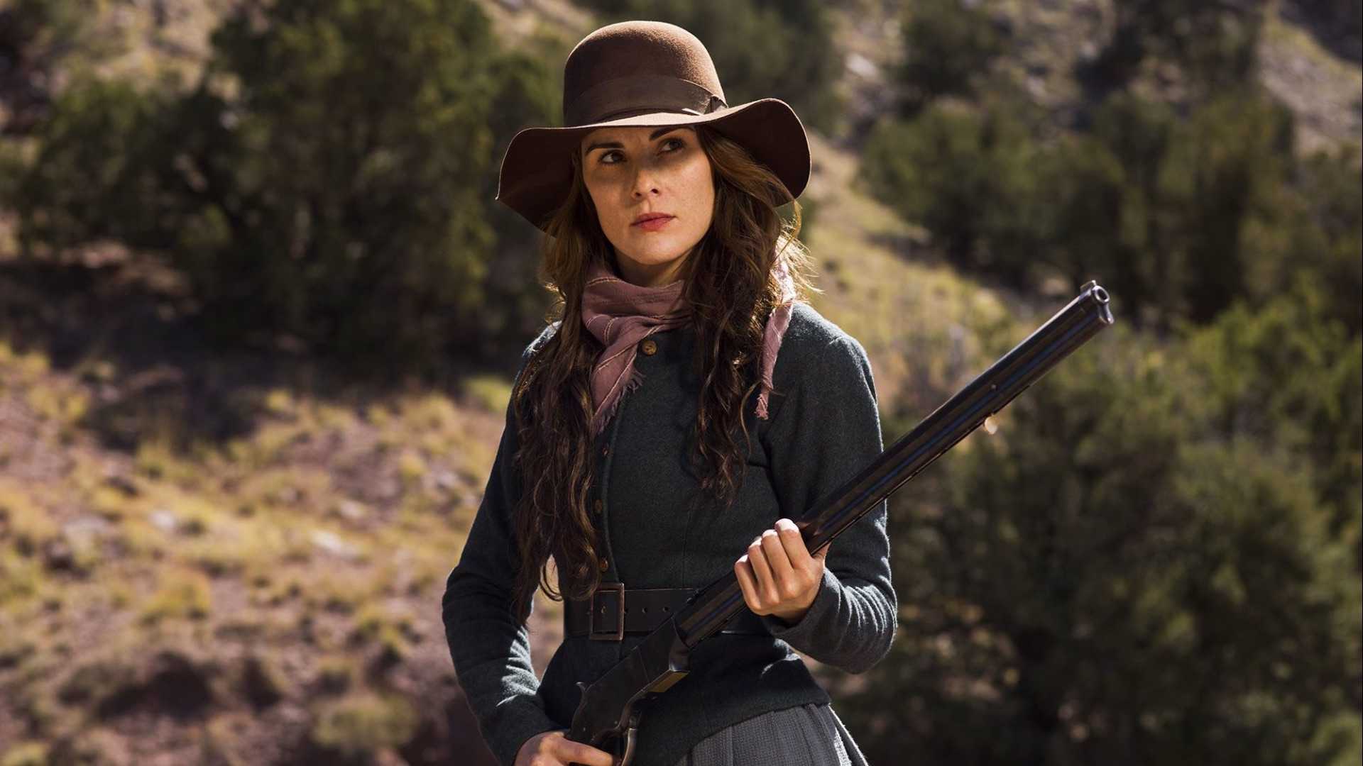 Exploring Western TV Reboots: Godless Challenges Yellowstone's Legacy